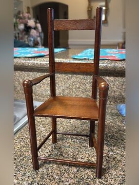 Genuine Avon Fine Collectibles "Mother's Day 2001" Bernadette Doll’s Chair (ONLY
